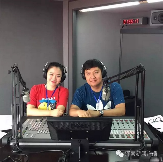 河南新聞廣播主持人趙凱、田羽全程現(xiàn)場(chǎng)直播