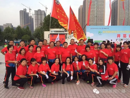 我們龐大的聽(tīng)眾粉絲團(tuán)集結(jié)完畢！