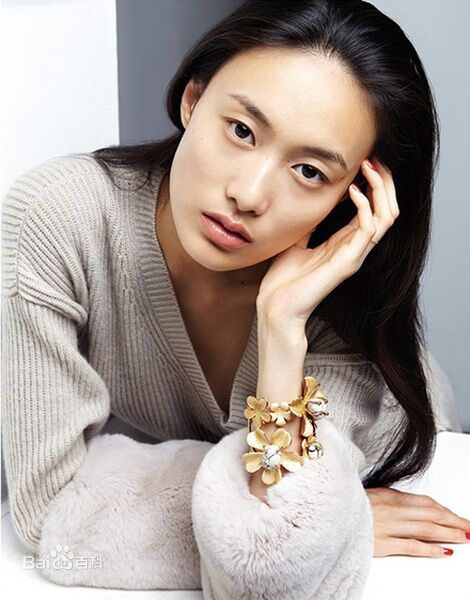 陳冠希女兒首曝光 陳冠希女友是誰(shuí)？秦舒培個(gè)人資料照片家庭背景