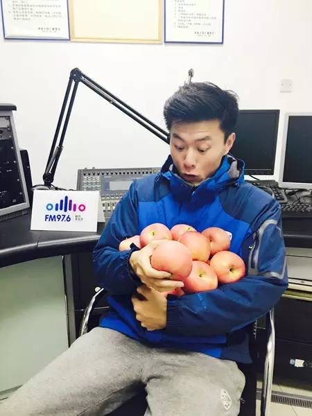 乖乖類！你們真的想用蘋果收買我