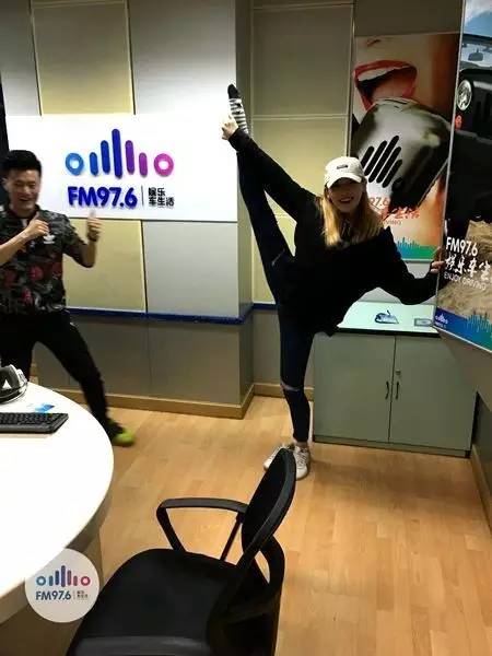 哇哦！都是帶功夫滴美人兒！