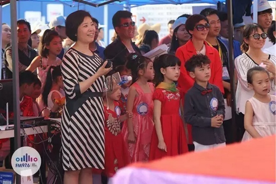 等等，這畫風(fēng)轉(zhuǎn)變太快我不明白了，看見啥了突然這么高興？