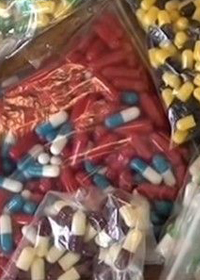 “毒膠囊”讓人色變 “黑企業(yè)”害人害己